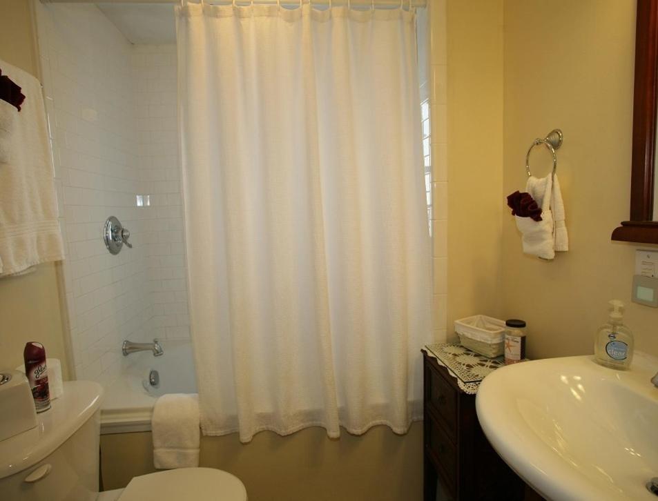 The Bacchus Inn Bed & Breakfast Cape May Zimmer foto